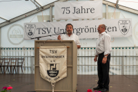 Bürgermeister Armin Kiemel und TSV-Vorsitzender Karl Wahl (Foto: fabro)